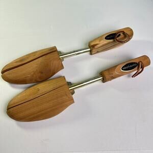 Bloomingdales Mens Size Medium Wooden Cedar Shoe Tree Adjustable Logo